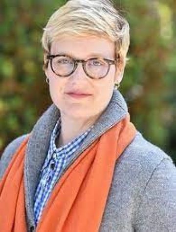 Photo de l’auteur : <h3>L’auteure</h3> <p>Sarah T. ROBERTS est chercheuse et enseignante en sciences de l’information à l’université de Californie à Los Angeles (UCLA).</p>